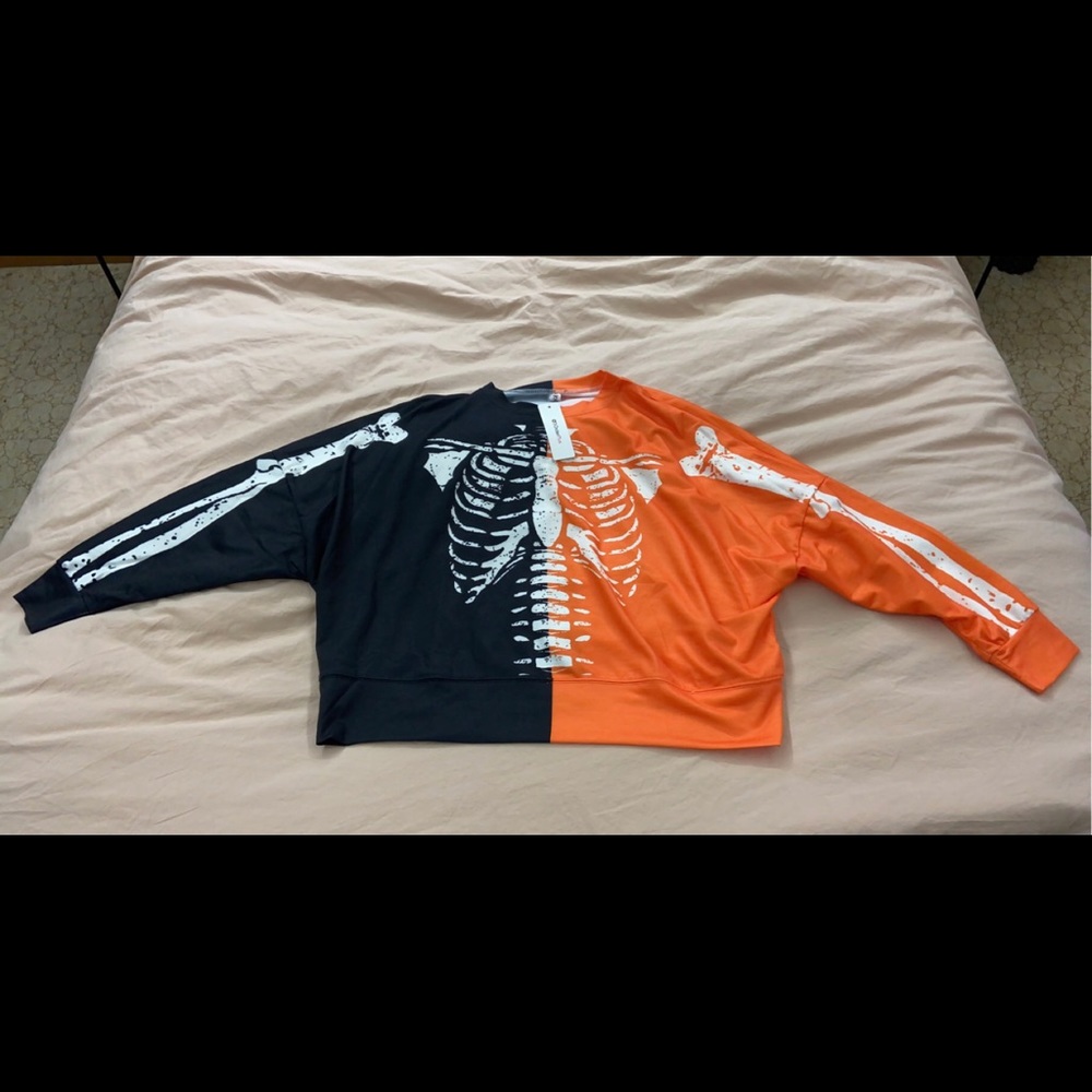 Skeleton shirt never worn with tags